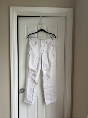 American Eagle Outfitters High-Rise White Distressed Jeans